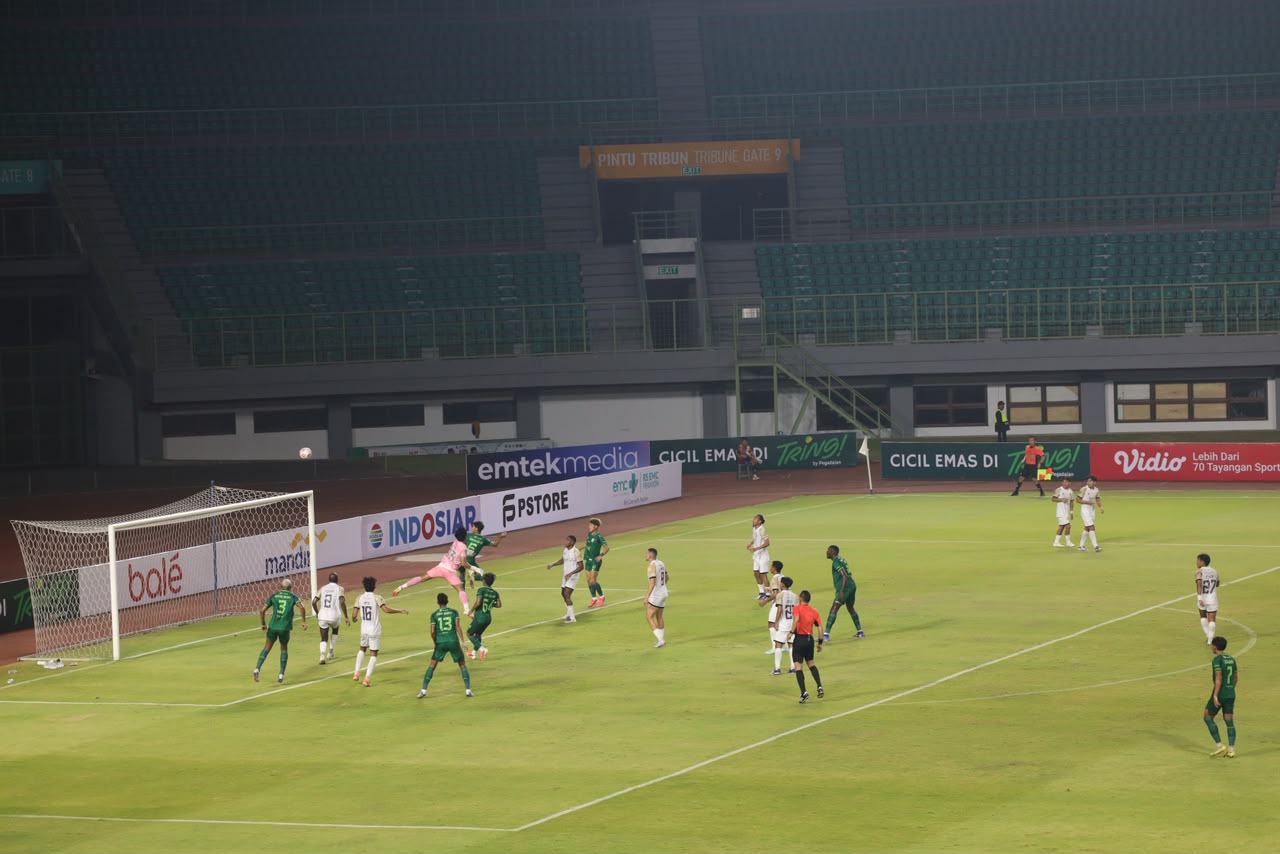 Laga Perdana Adhyaksa Bekasi FC diStadion Patriot, Wali Kota Bekasi Hadir Bersama Kajari